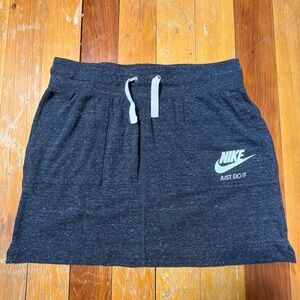 Nike Skirt Womens Medium Heather Gray Jersey Elastic Waist Pockets Just Do It